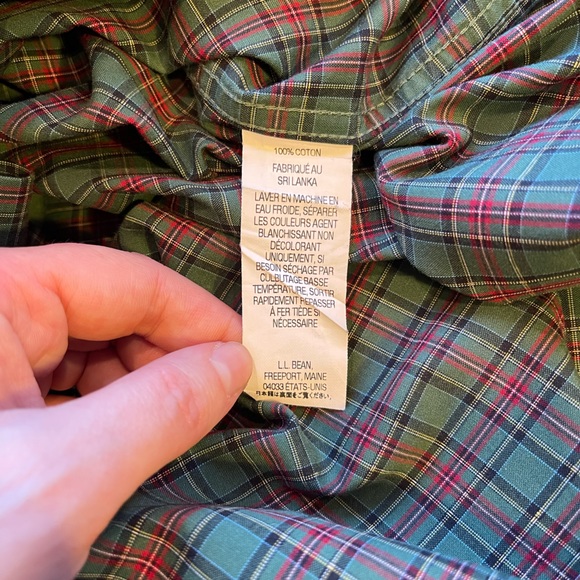 L.L. Bean SZ L Red and Green Holiday Plaid Shirt! - Picture 11 of 11